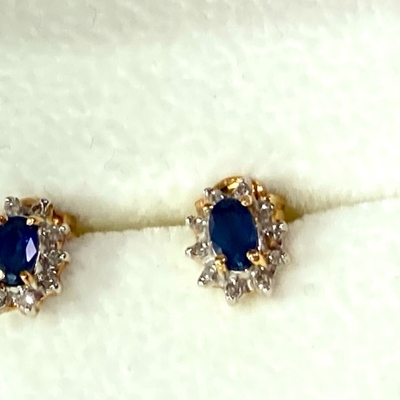10k yellow gold genuine Blue sapphire and Gold Earrings - Picture 2 of 5